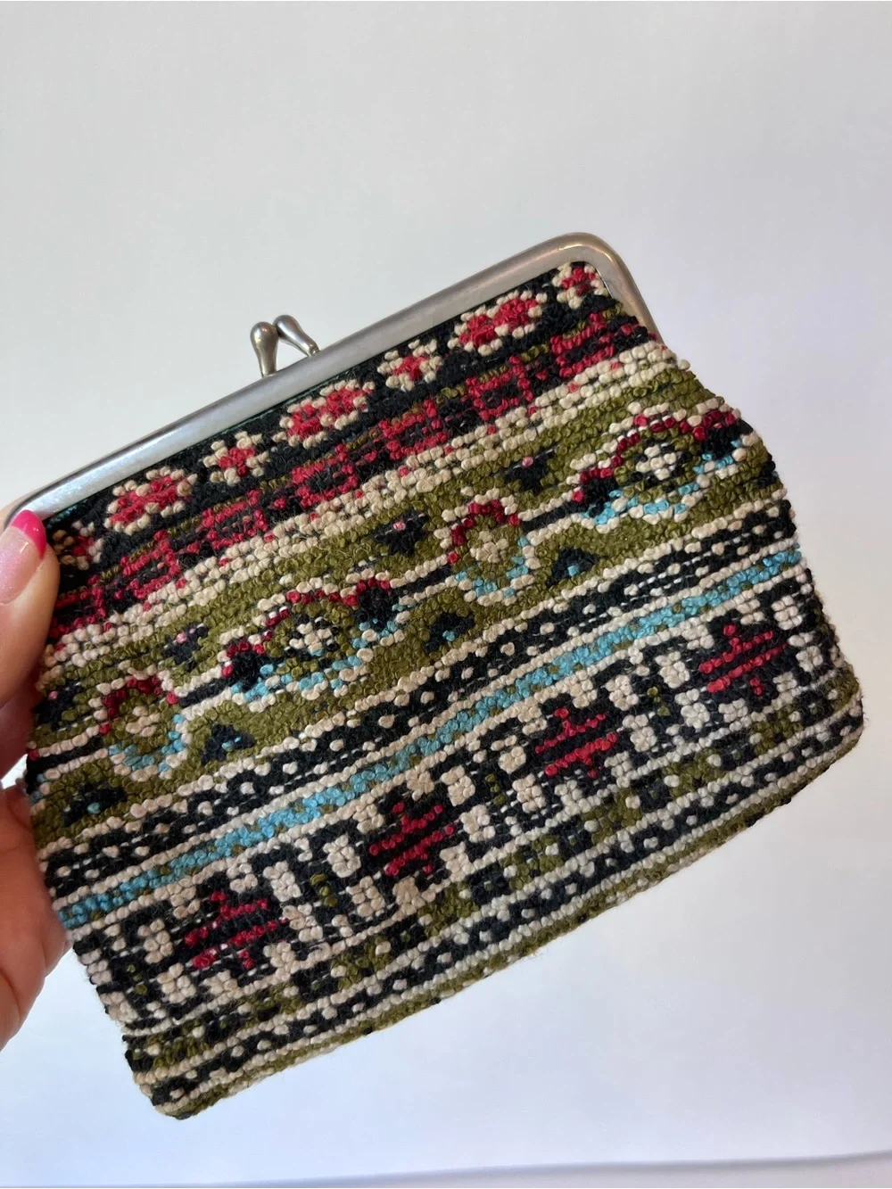 Vintage Kisslock Coin Purse Tapestry